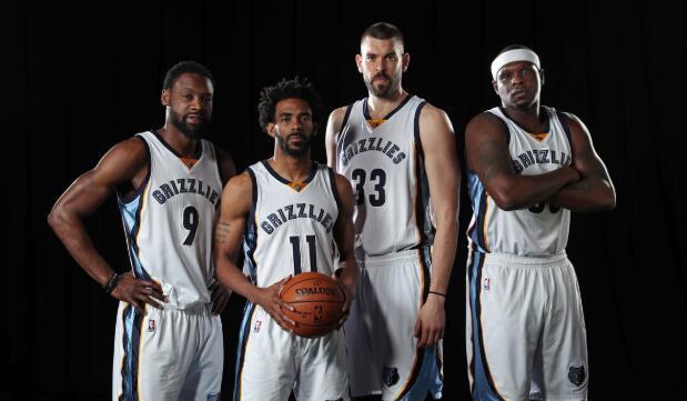 TA：皇马后卫赫伊森腹股沟不适，将接受扫描检查（TA：皇马后卫赫伊森腹股沟不适，将进行扫描评估）