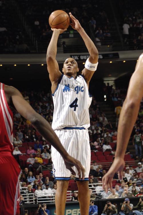 雷霆不敌开拓者？杨瀚森机会来了，良机莫失（雷霆负于开拓者？杨瀚森迎来上位良机，务必把握）