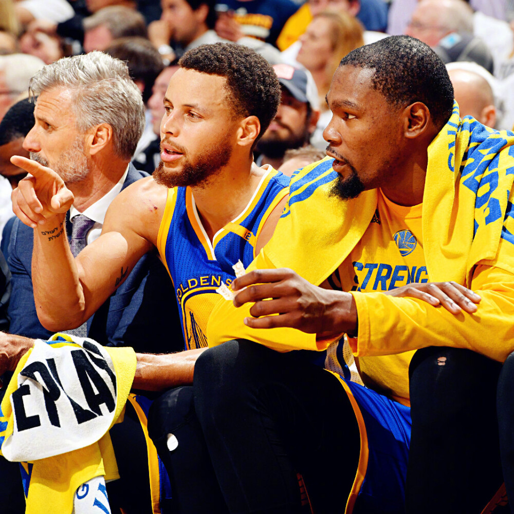 斯凯奇官宣！恩比德首代签名鞋SKX JE1正式亮相（斯凯奇正式发布恩比德首款签名鞋 SKX JE1）