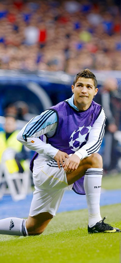 4-3险胜布莱顿＋斩获联赛4连胜＋跃居积分榜第3位＋各项赛事6连胜