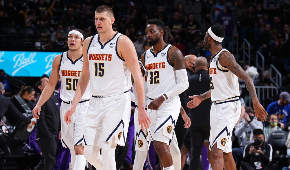 父亲：圣地亚哥从未讨论过离开的可能性，他在米兰很开心（父亲：圣地亚哥没考虑过离开，他在米兰很开心）