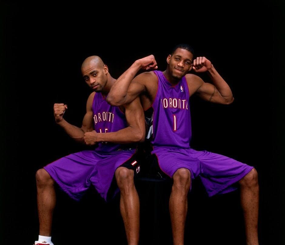 拜仁vs圣保利：凯恩领衔，卡尔、金玟哉、格雷罗首发（拜仁对阵圣保利：凯恩挂帅，卡尔、金玟哉、格雷罗先发出场）