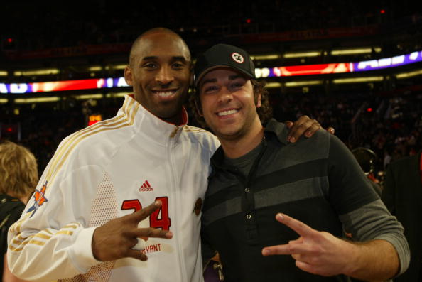 普斯卡什奖有力竞争者！绿巨人胡尔克打入了一粒绝对惊世骇俗的进球！（绿巨人胡尔克轰出惊天世界波，剑指普斯卡什奖！）